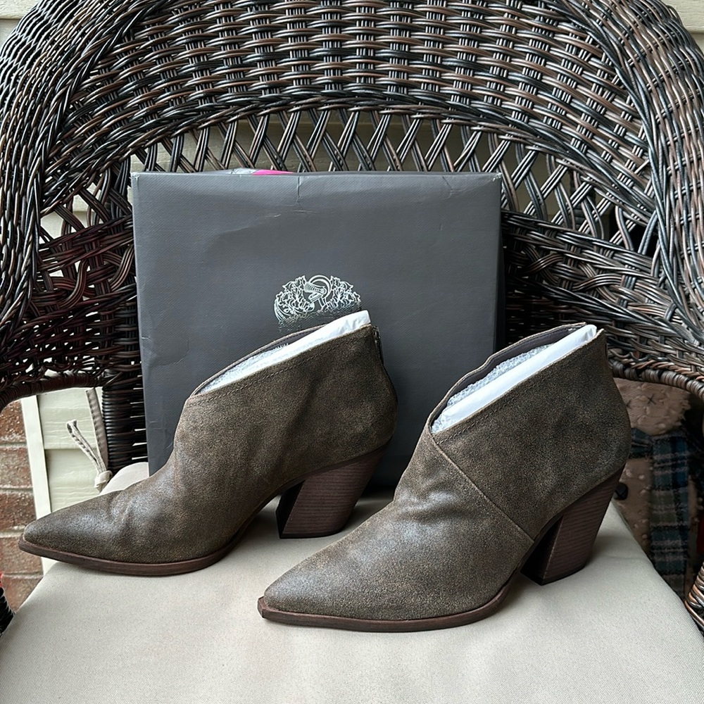 Vince Camuto Grishell Bootie Tobacco 12 - Picture 3 of 17
